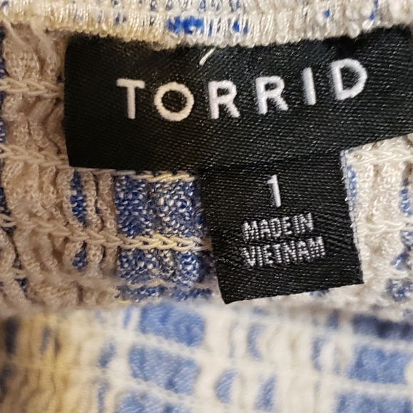 Torrid Size 1 Striped Blue and White Button-Up Women's Top - Picture 5 of 8